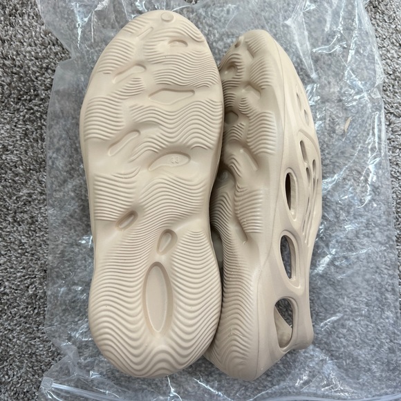 Sandals - Picture 2 of 4